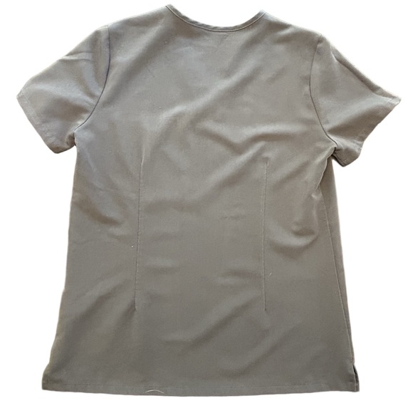 Figs scrub set charcoal HW yolo skinny pants XS reg & Catarina one pocket top XS - Picture 3 of 14